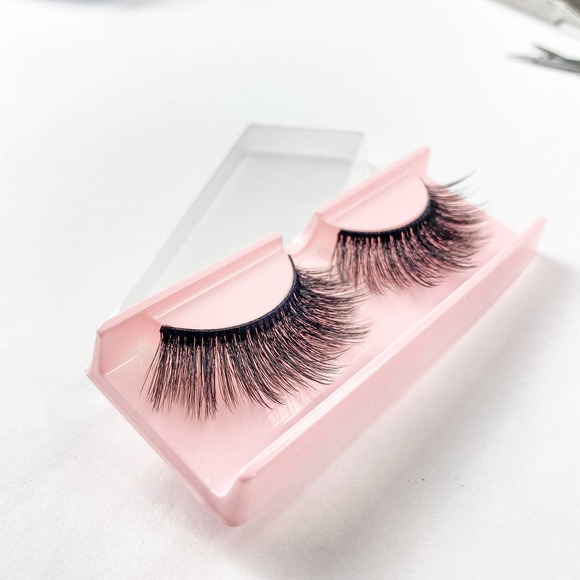 Sophia 5D Glamour Volume False Eyelashes - Picture 2 of 15
